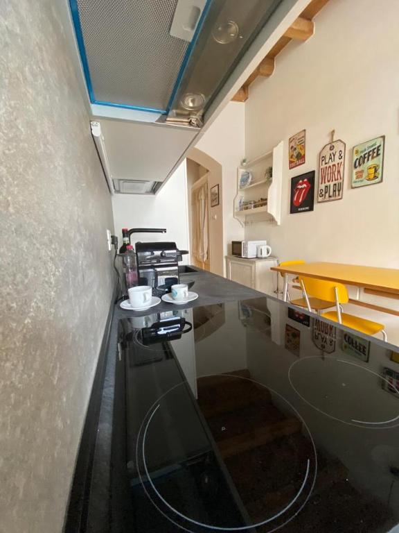 A kitchen or kitchenette at 30 San Gottardo House