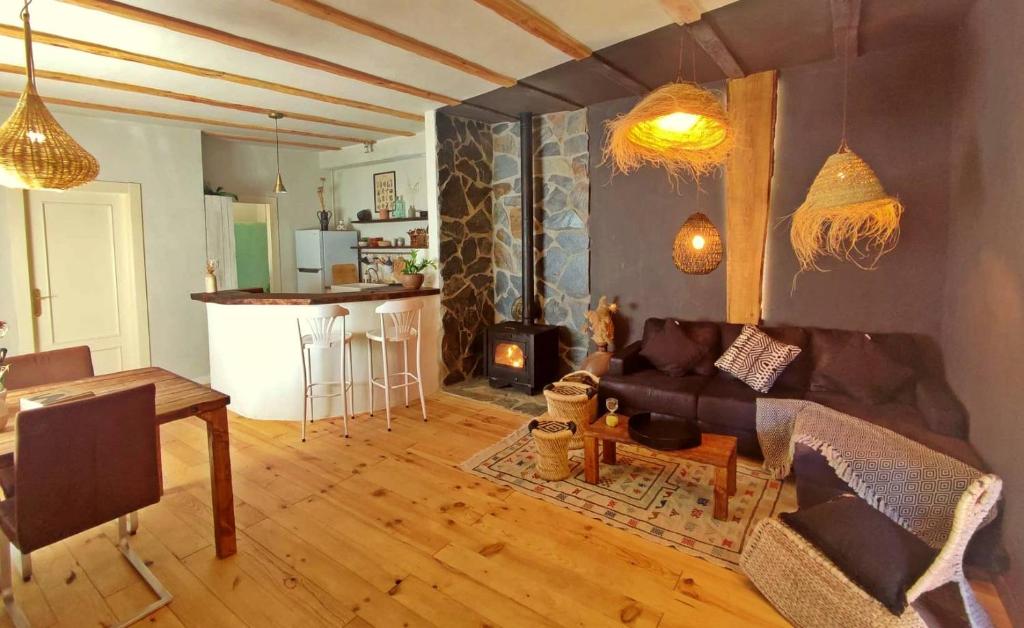 Esencia Lodge - luxurious off-grid cabin retreat, Almuñécar ...