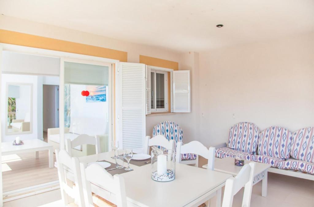 Posedenie v ubytovaní Apartment Countess Attic 2-3, Sun of the Bay Vidalba 3, at Alcudia Beach