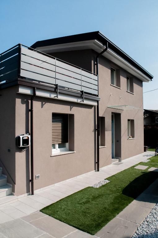 Zdjęcie z galerii obiektu Casa Nicho Salo' w mieście Salò