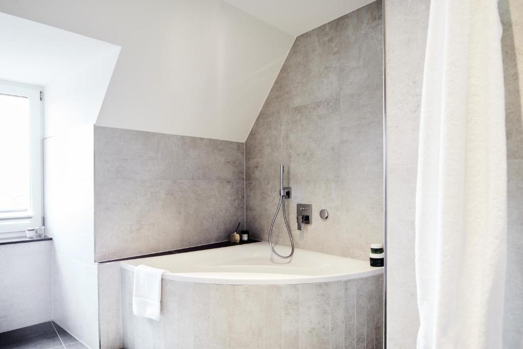 Design- und Kunsthotel München - Resim 8