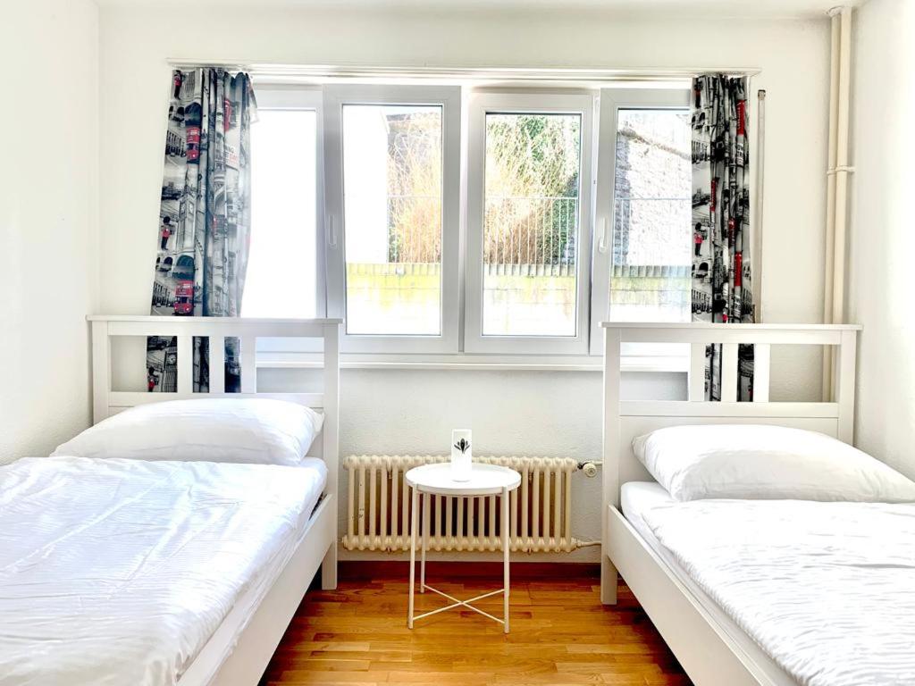 City Apartment - close to town - by PA - Resim 10