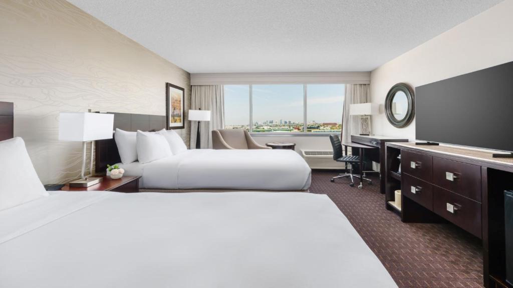 Crowne Plaza Phoenix Airport - PHX, an IHG Hotel - 