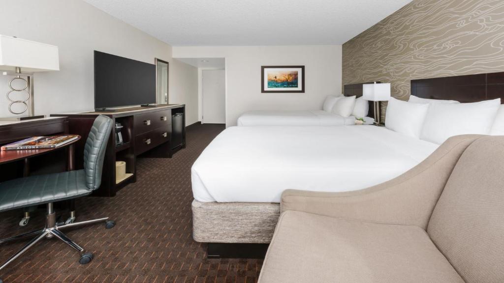 Crowne Plaza Phoenix Airport - PHX, an IHG Hotel - Standaard Queen Room Met Twee Queen Bedden