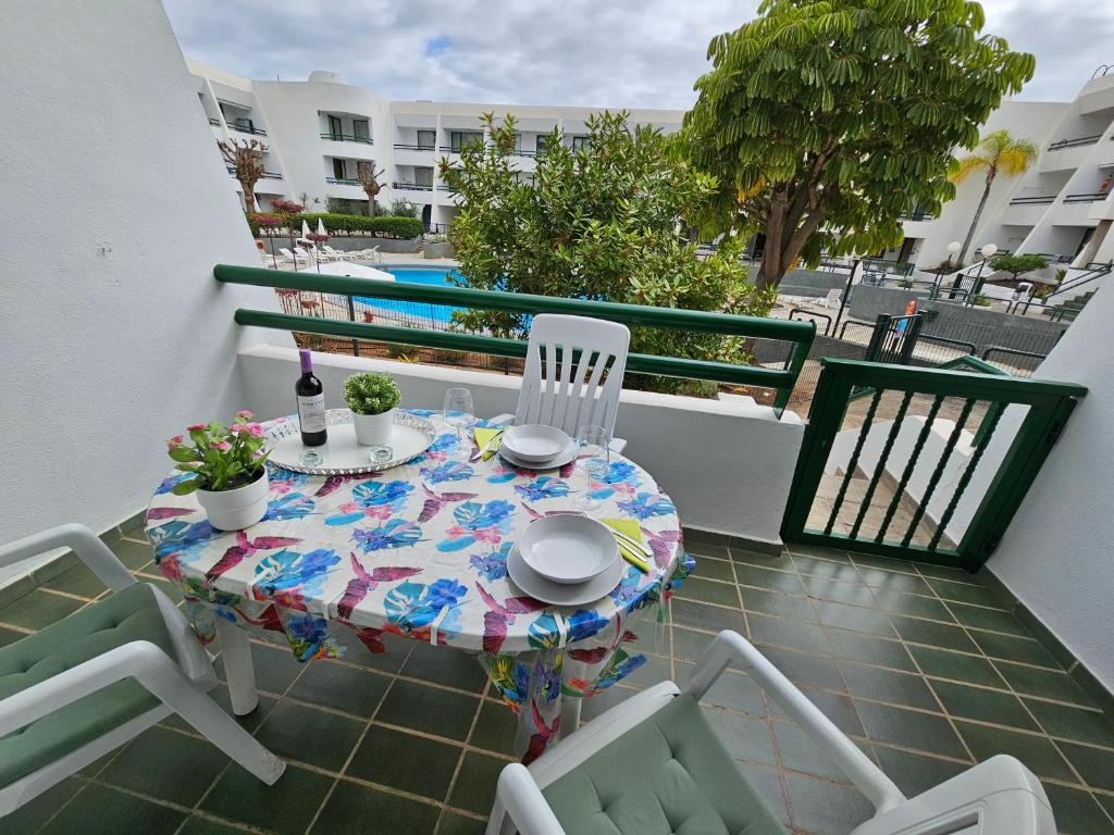 Balkón nebo terasa v ubytování Casa Palmera 3 only 150 metres to the beach, heated pool, Wifi, SAT-TV, balcony