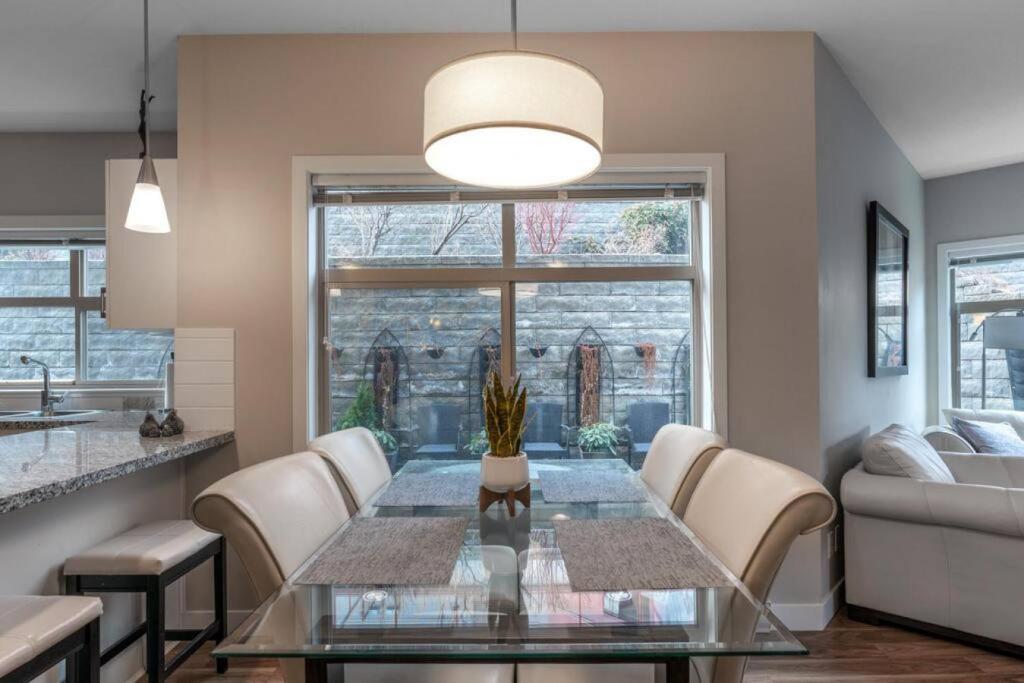 Posezení v ubytování Fabulous Condo at Five Star Resort 209