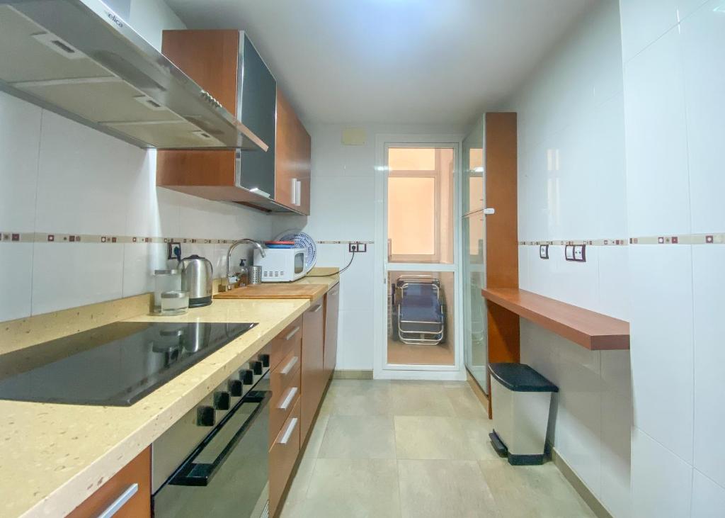 A kitchen or kitchenette at Great Location, Estepona Town