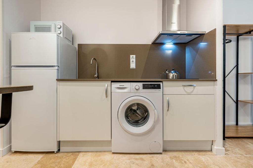Kuchyňa alebo kuchynka v ubytovaní Apartament Confort en Barri Port Maritim