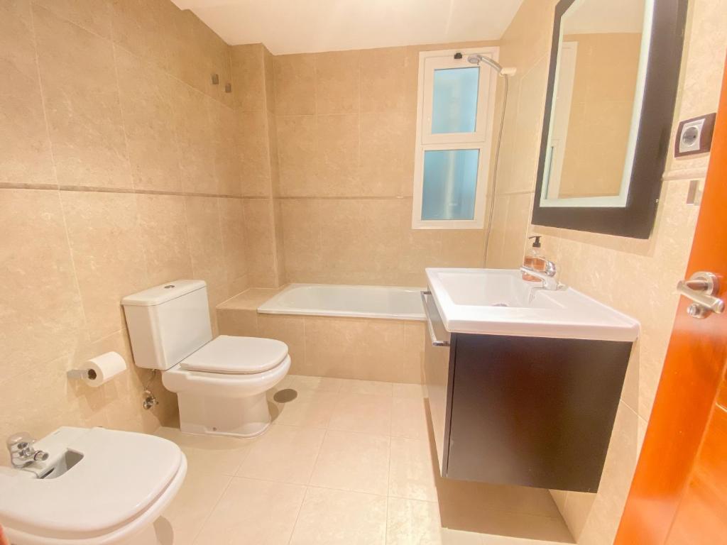 A bathroom at Great Location, Estepona Town