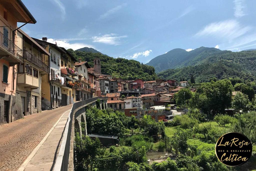 Nespecifikovaný výhled na hory nebo výhled na hory při pohledu z bed and breakfast