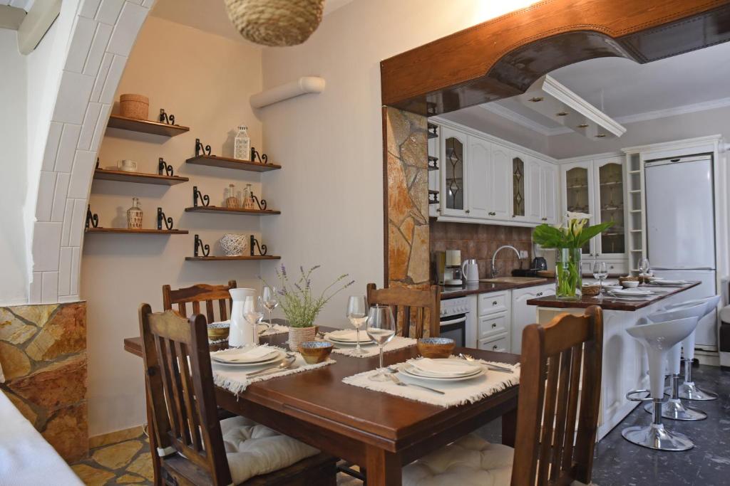 Kuchyň nebo kuchyňský kout v ubytování Calma House