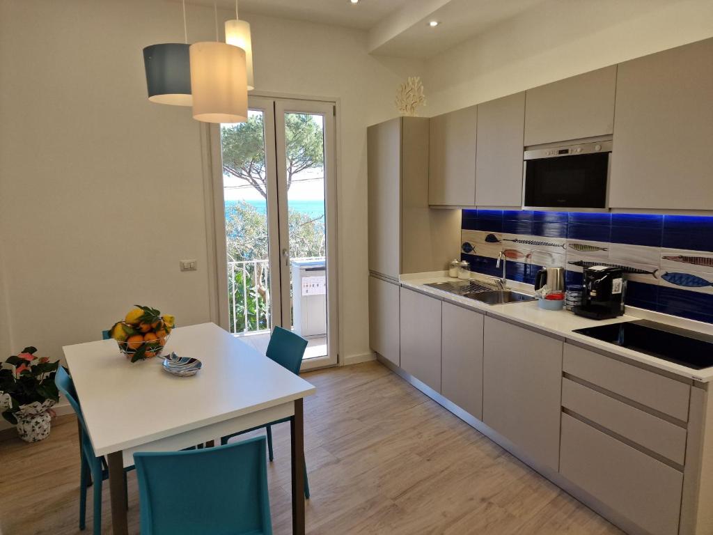 Vrbo Marina Del Cantone 2025