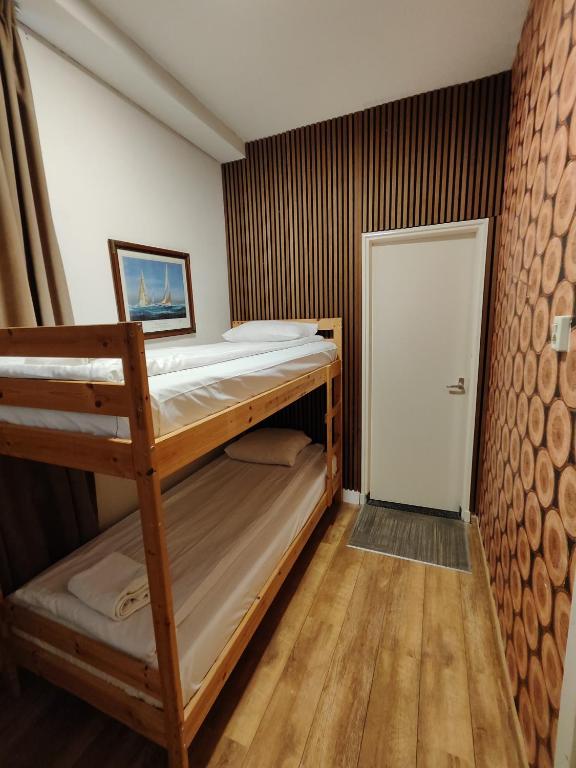 Hotel Holland Lodge - Twin Room With Garden View