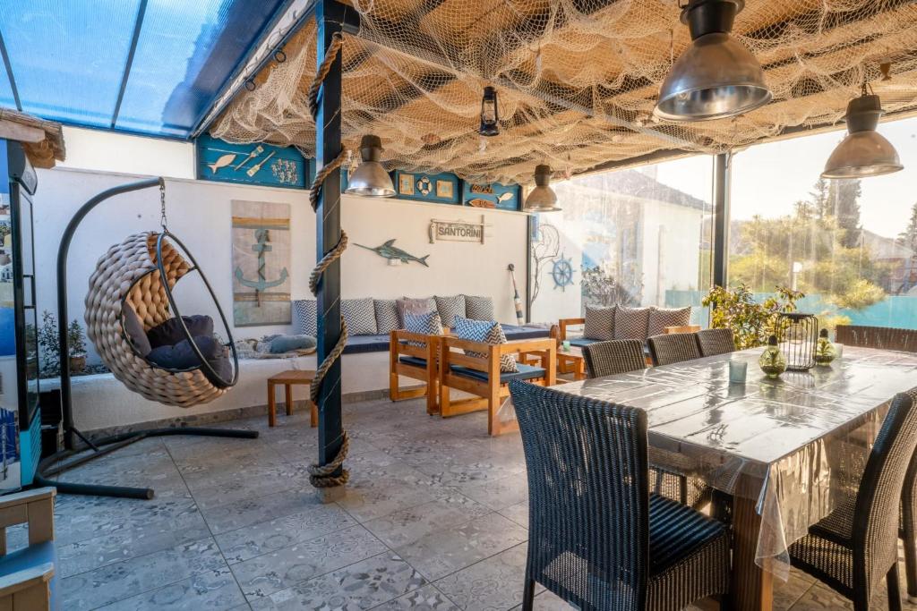 Posezení v ubytování Vila Santorini Nacionalni Park Fruška Gora