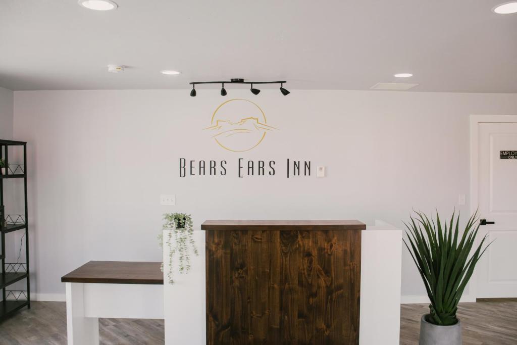 Certifikát, hodnocení, plakát nebo jiný dokument vystavený v ubytování Bears Ears Inn