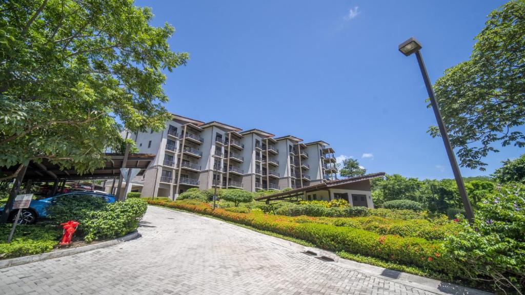 Zahrada ubytování Roble Sabana 105 Luxury Apartment - Reserva Conchal