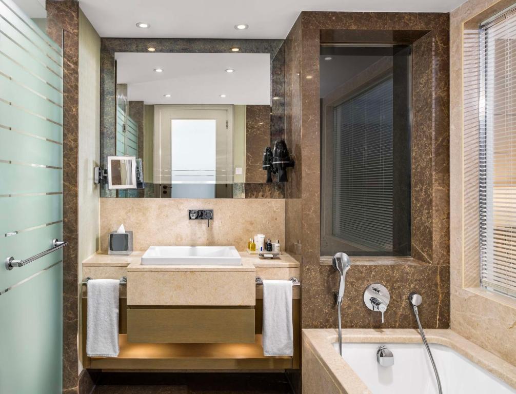 Koupelna v ubytování Radisson Blu Hotel, Istanbul Sisli