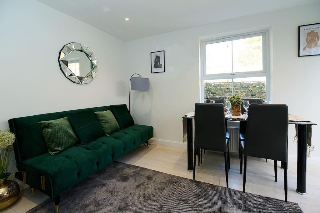 آپارتمان 3 تخته شگفت انگیز در شمال غرب لندن با باغ خصوصی - Fabulous 3 bed NW London apartment with private garden، آپارتمان 3 تخته شگفت انگیز در شمال غرب لندن با باغ خصوصی