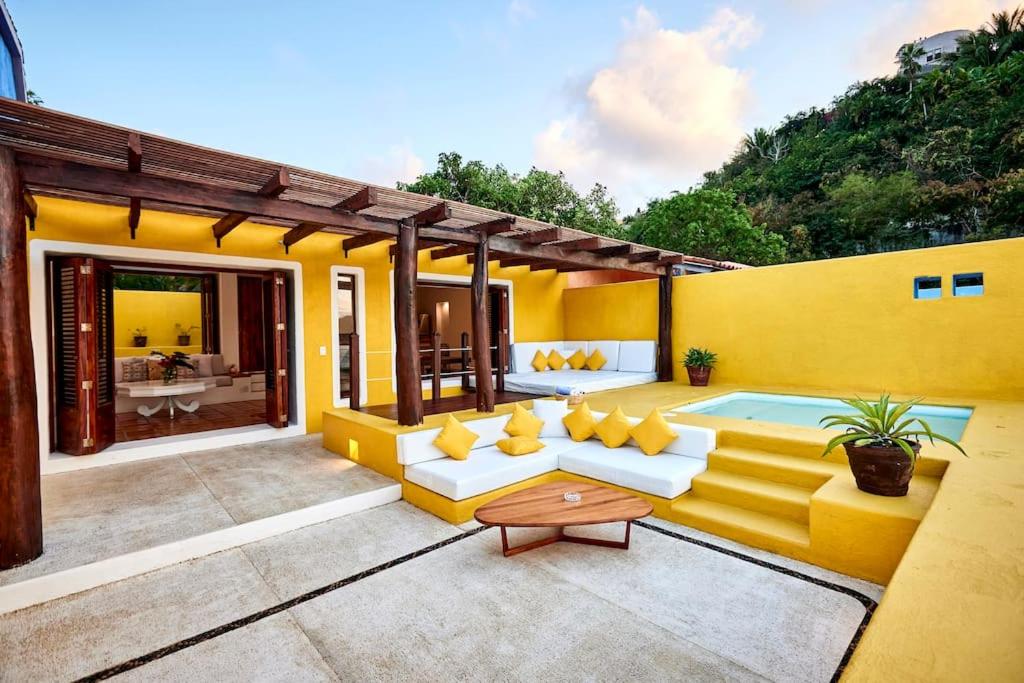 Two bdr beachfront with jacuzzi, Costa Careyes (precios actualizados 2024)