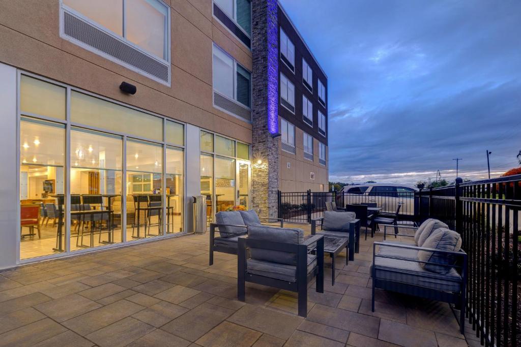 Holiday Inn Express & Suites - Brighton by IHG photo