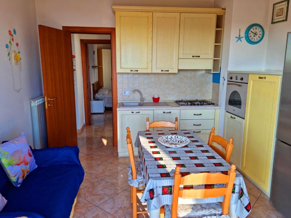A kitchen or kitchenette at Via Pasquale Testa