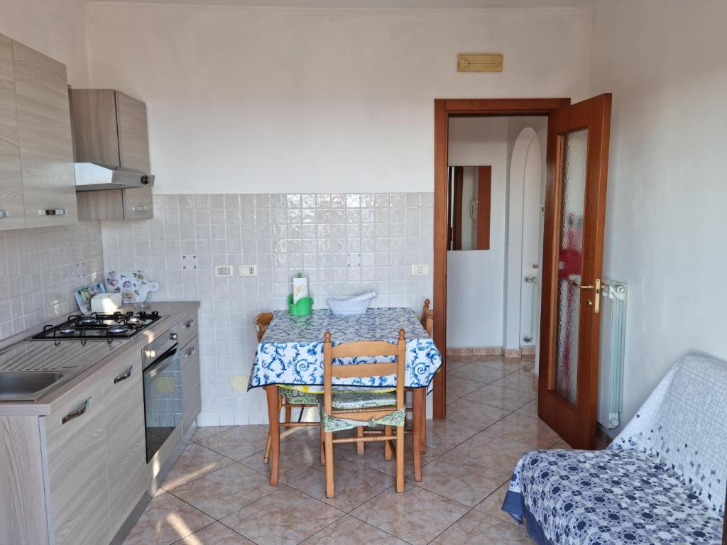 A kitchen or kitchenette at Via Pasquale Testa