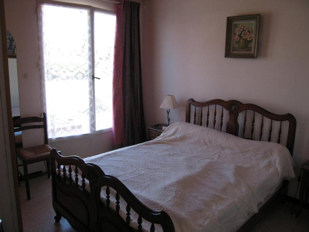 Zdjęcie z galerii obiektu Villa T4 avec Piscine Privée, 6 Couchages, Proche Plage - Saint-Cyprien - FR-1-106-82 w mieście Saint-Cyprien