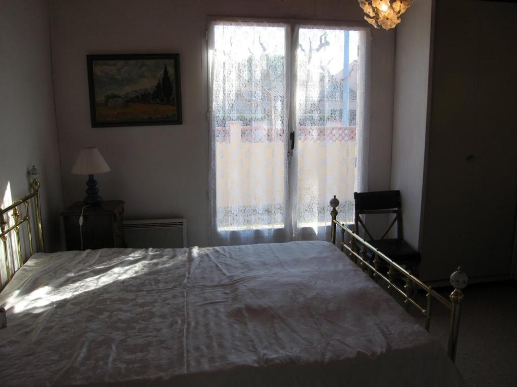 Zdjęcie z galerii obiektu Villa T4 avec Piscine Privée, 6 Couchages, Proche Plage - Saint-Cyprien - FR-1-106-82 w mieście Saint-Cyprien
