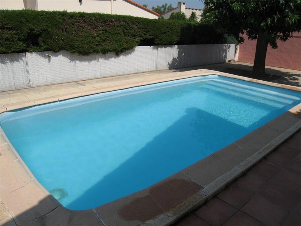 Zdjęcie z galerii obiektu Villa T4 avec Piscine Privée, 6 Couchages, Proche Plage - Saint-Cyprien - FR-1-106-82 w mieście Saint-Cyprien