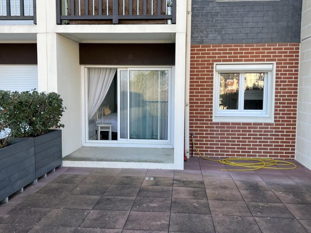 Budynek, w którym mieści się apartament