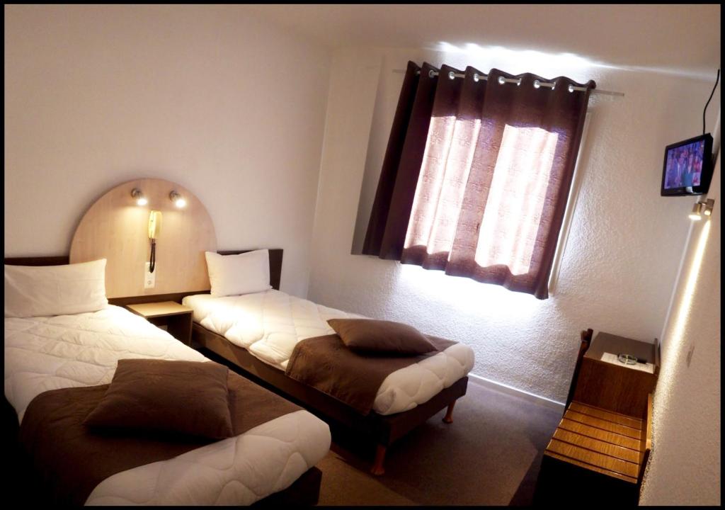 Adonis Lourdes - Notre Dame de la Sarte - Twin Room With Patio View