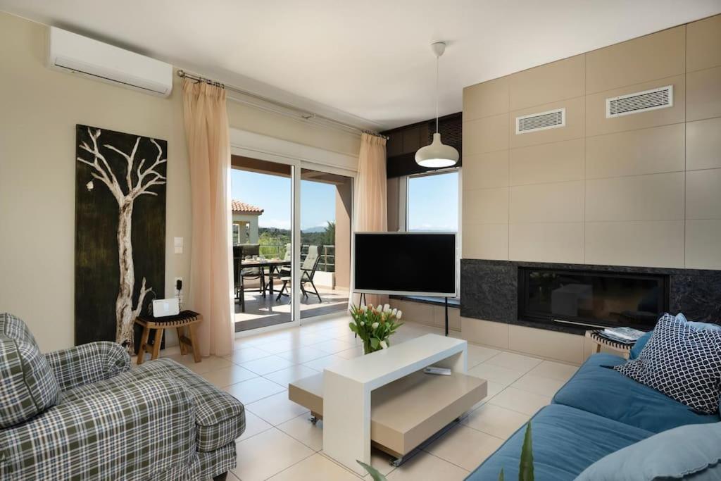 Charilena's luxury apartment, Palio Gerani (updated prices 2024)