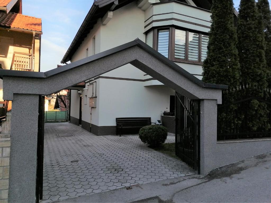Zgrada u kojoj se nalazi apartman