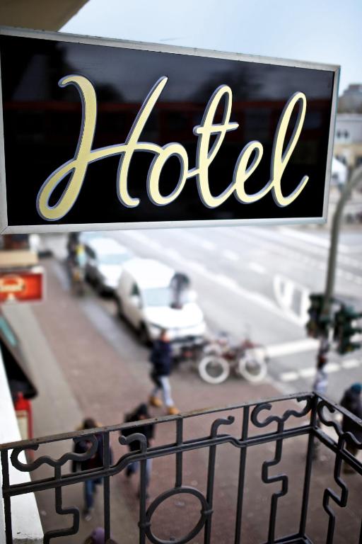 Fritz im Pyjama - Resim 14