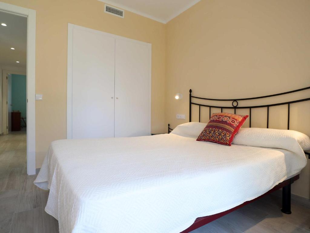 Postel nebo postele na pokoji v ubytování QUINTA SANT POL Apto 6 pax a 50 metros mar E29047