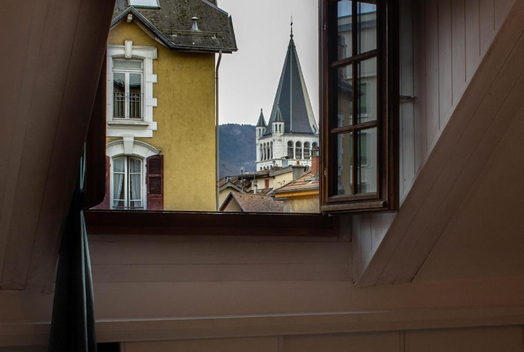 Budova, v ktorej sa apartmán nachádza