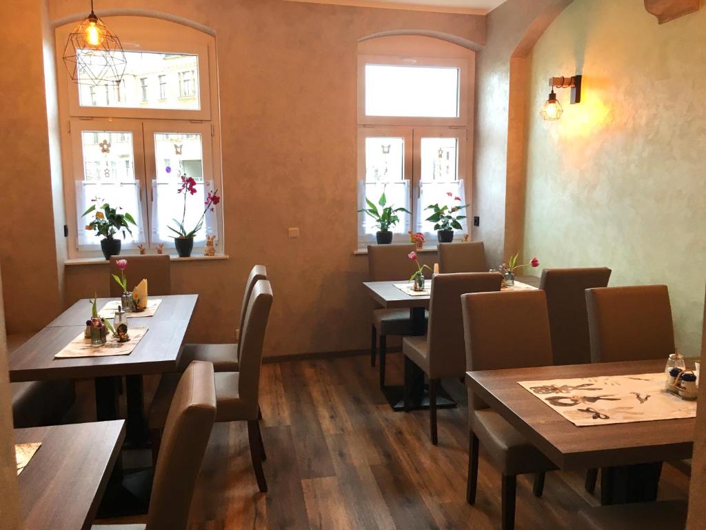 ห้องอาหารหรือที่รับประทานอาหารของ Gästehaus Heidi