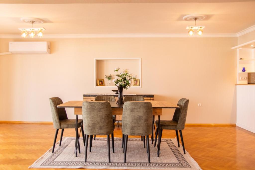 Kép Spacious Flat with Sea View in İzmir Karsiyaka szállásáról İzmirban a galériában