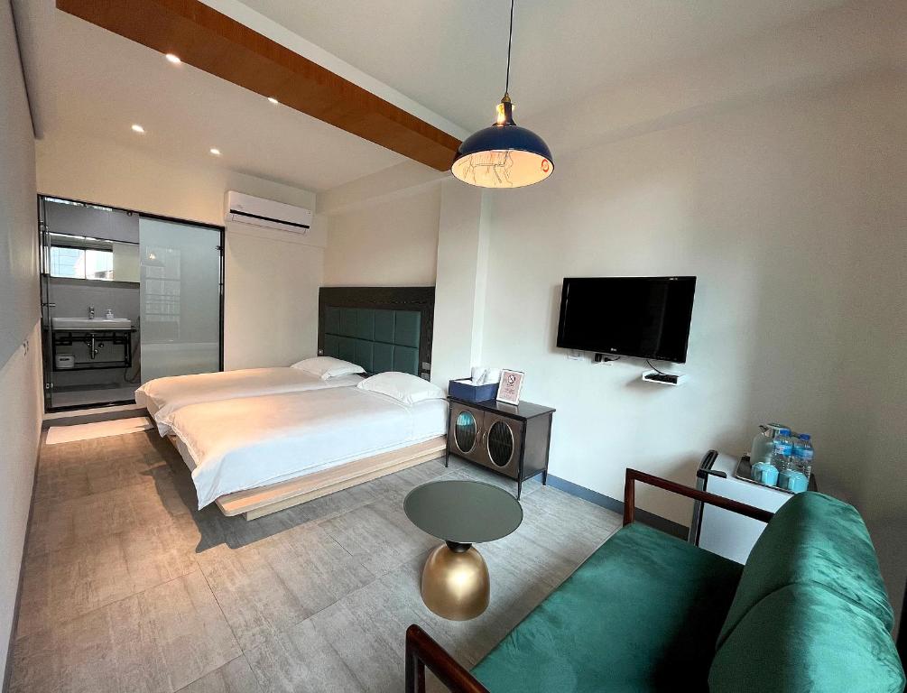 Cloud Hotel - Deluxe Double Or Twin Room With Balcony