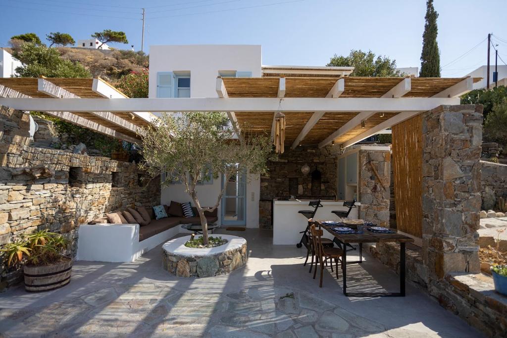 The building in which the holiday home is located