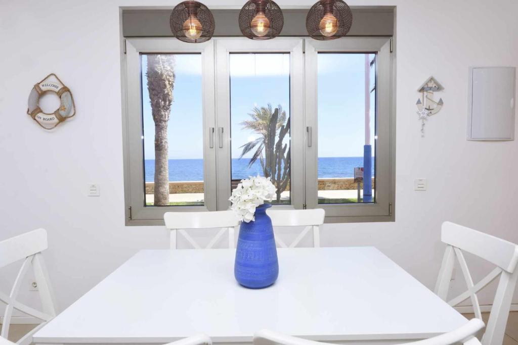 Fotografie z fotogalerie ubytování precioso y moderno apartamento frente al mar v destinaci Carboneras