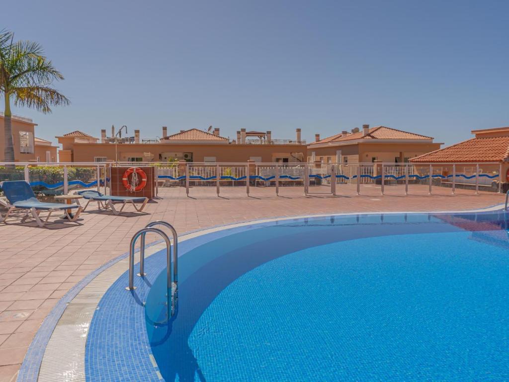 Bazén v ubytování Sea Breezes Costa Adeje nebo v jeho okolí