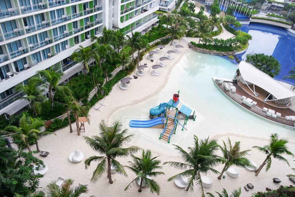 PENTHOUSE at Maldives, Azure with 2 Rooms for 6