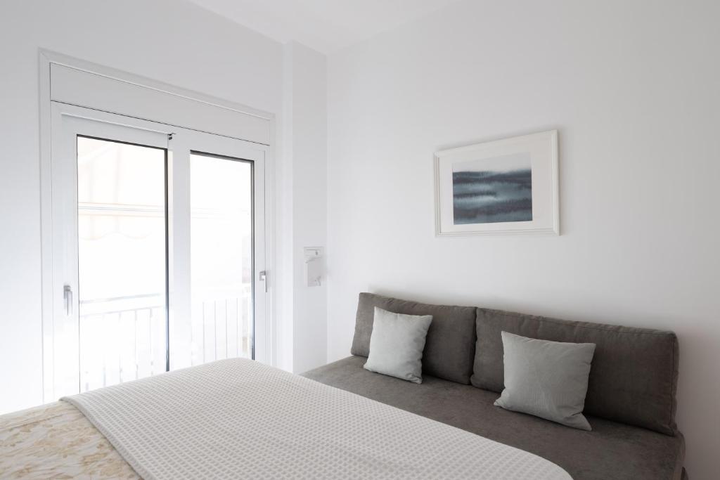 Posteľ alebo postele v izbe v ubytovaní Wonderful Central Athens 2 Bedroom 2 Bath Sleeps 8