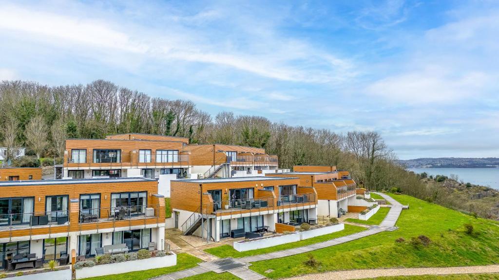 Plover 1, The Cove, Brixham, Brixham (updated prices 2024)