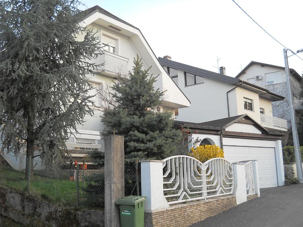 Apartment & Rooms Miboti - 16