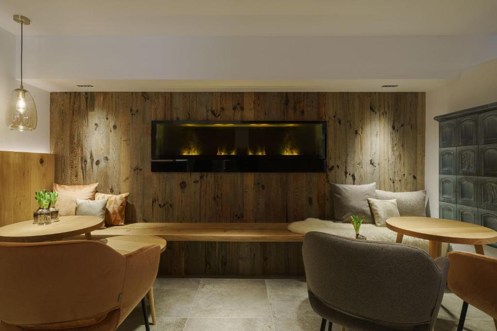 Posezení v ubytování Hotel Kranebitt B&B