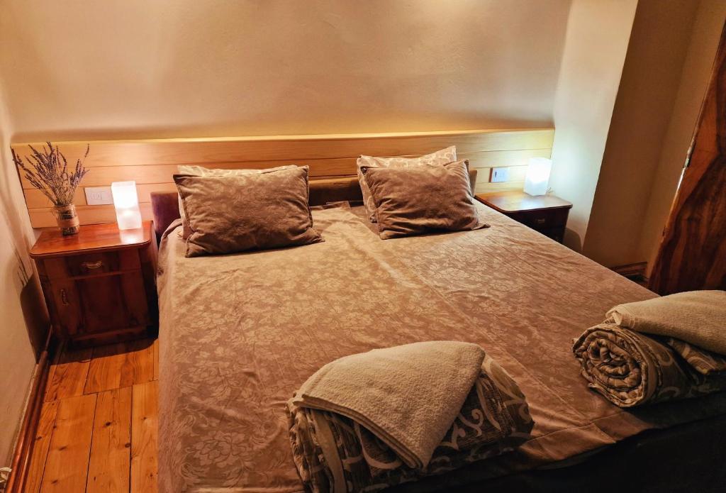 Posteľ alebo postele v izbe v ubytovaní Konak -Guest house -Ramonda Serbika