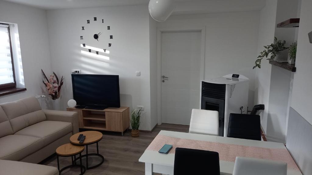 TV a/nebo společenská místnost v ubytování Gogo
