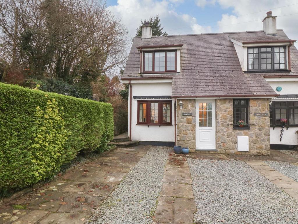 Craig Mawr, Benllech (updated prices 2024)